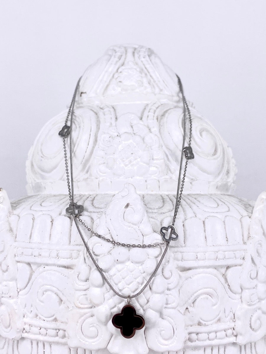 Kette Black Flower by No129. No129 concept store Düsseldorf