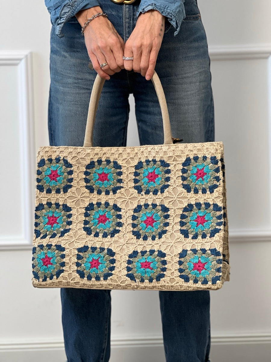 shopper-book-tote-crochet-no-129-concept-store-duesseldorf