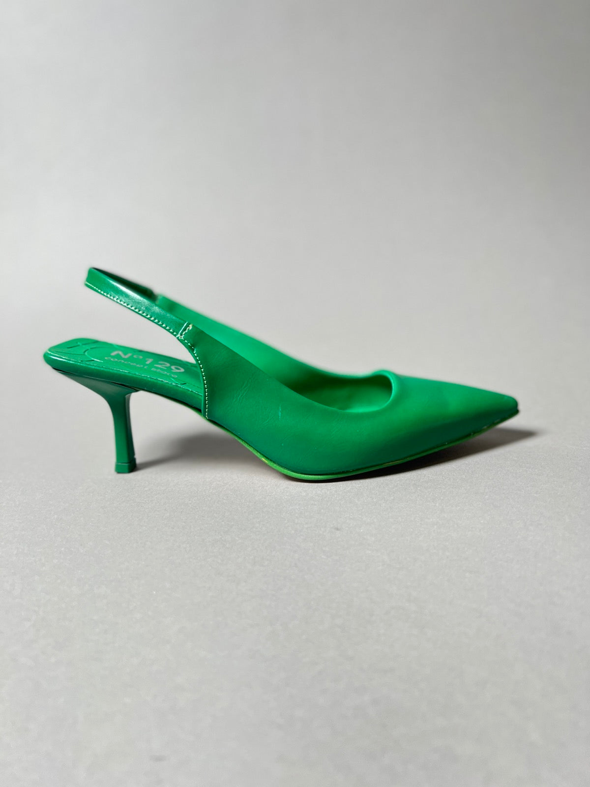 Schuhe SLINGBACK by N°129. No129 concept store Duesseldorf 