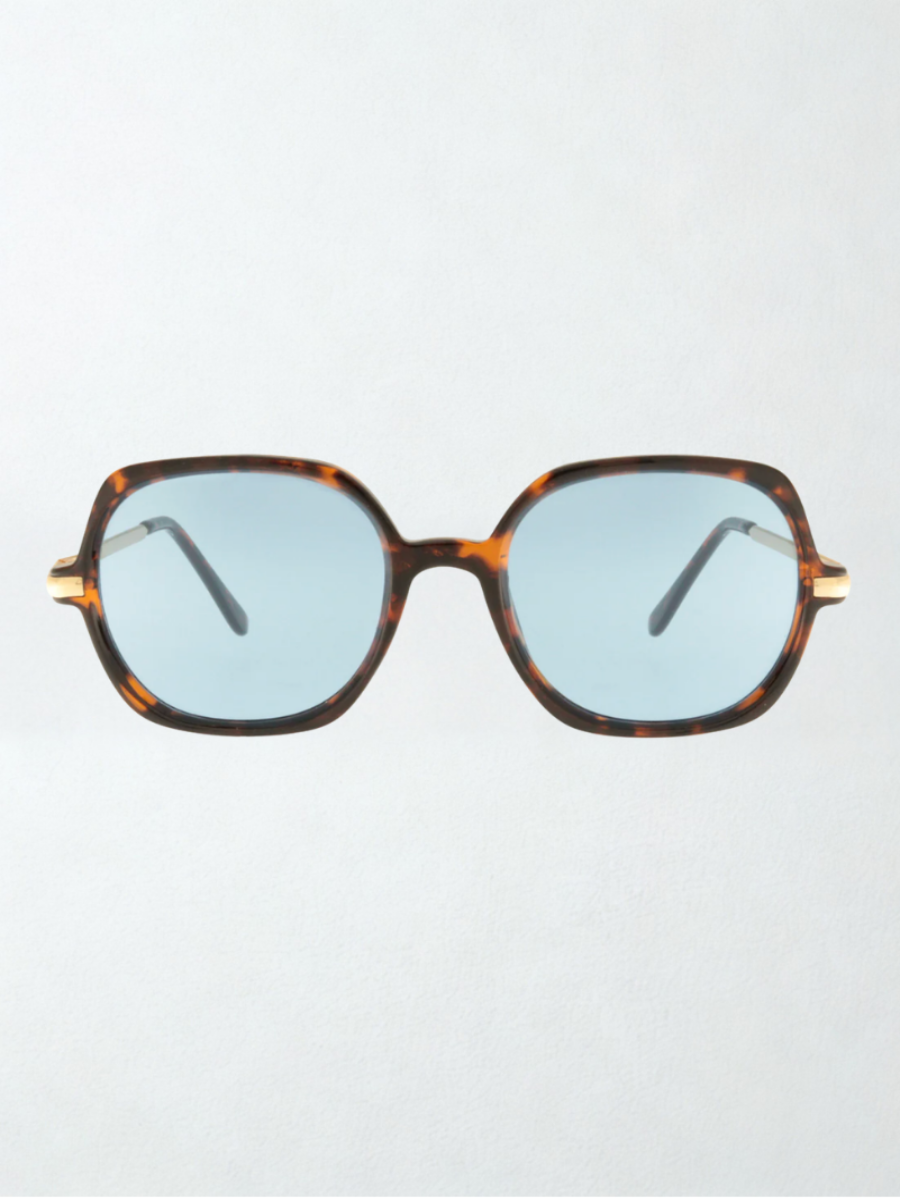 charly-therapy-sonnenbrille-cher-no129-concept-store-duesseldorf