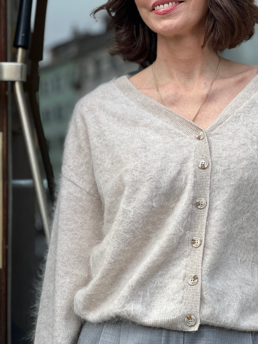 absolut-cashmere-strickjacke-debora-no129-concept-store-duesseldorf